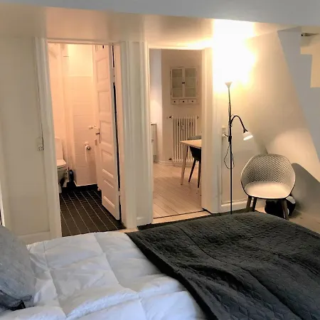 Small Cozy In Frederiksberg Apartment